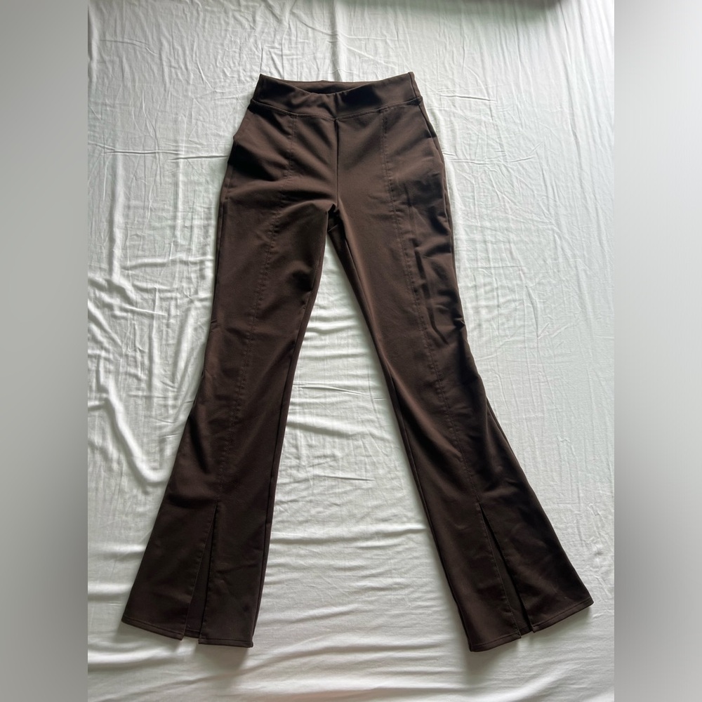 Alo Yoga Airbrush High-Waist 7/8 Flutter Legging, size S, limited expresso